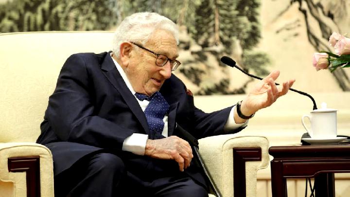 Korban Kebijakan Henry Kissinger