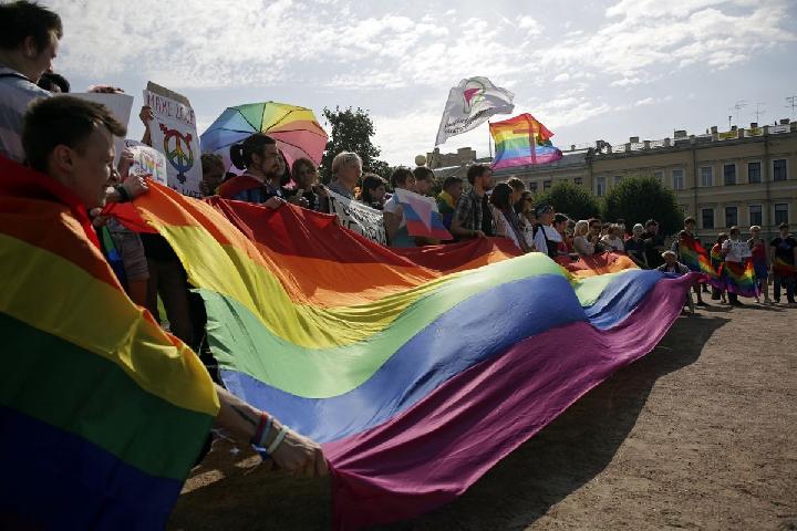 larangan gerakan LGBT di Rusia